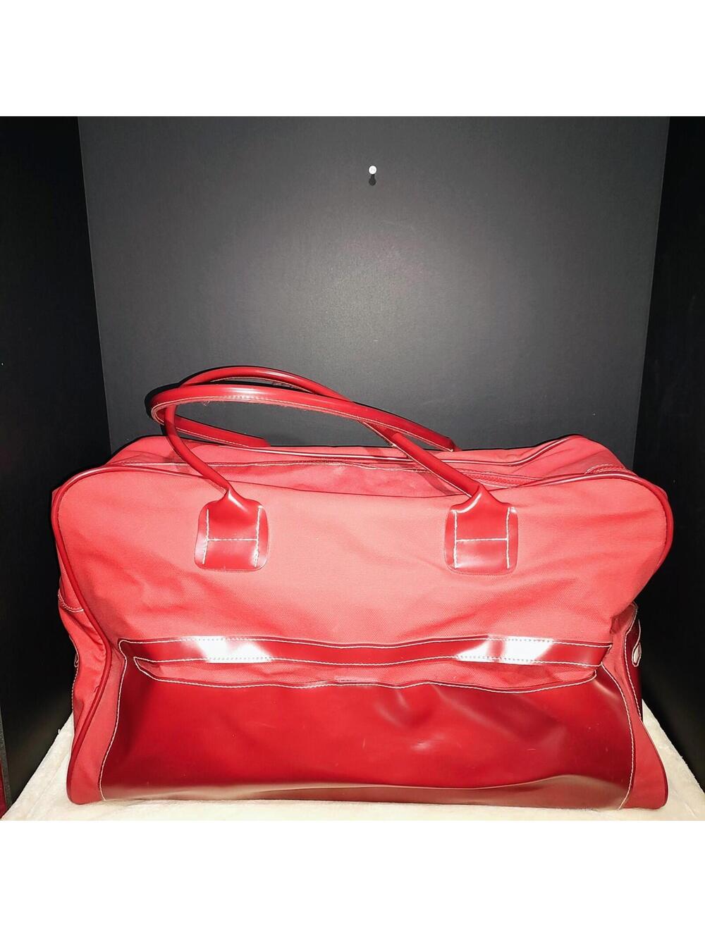 Estee Lauder Red Duffle Travel Bag Exclusive  NWOT Vintage Bright